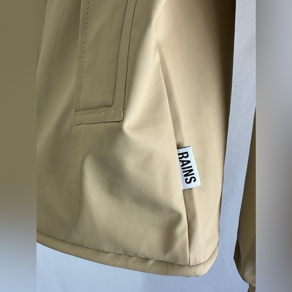 RAINS WOMANS SAND UNLINED WAIST LENGTH HOODED JACKET - SMALL - Picture 16 of 16